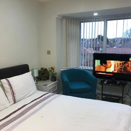 Bed & Breakfast Lyndon Solihull