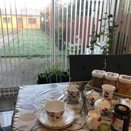 Lyndon Bed & Breakfast 3*